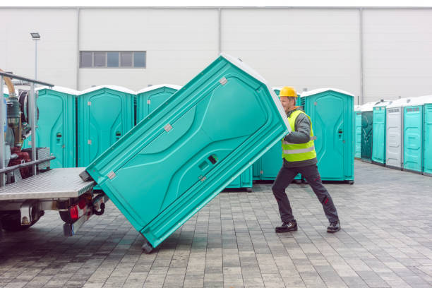 Best Best portable toilet rental  in Omro, WI