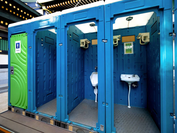 Best Affordable portable toilet rental  in Omro, WI